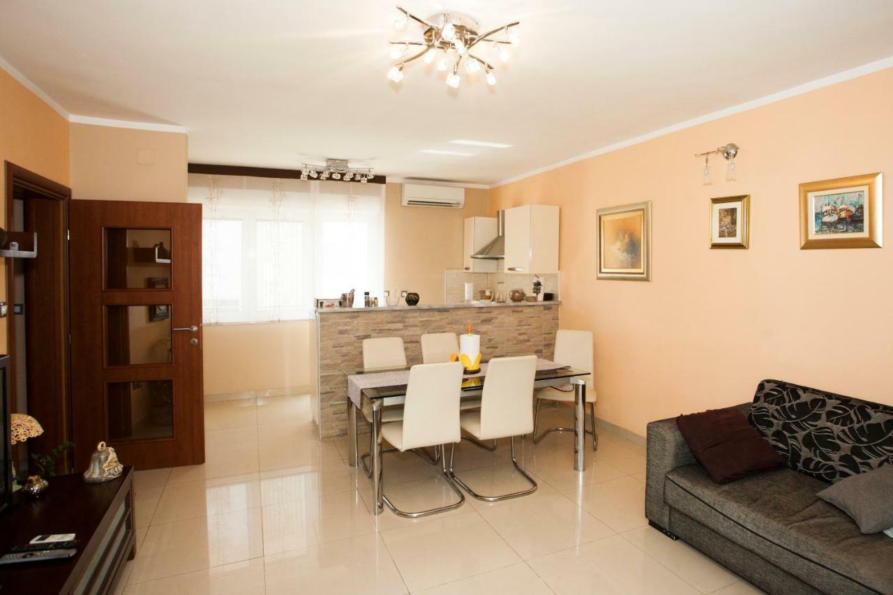 Apartment Dolores Сплит Екстериор снимка