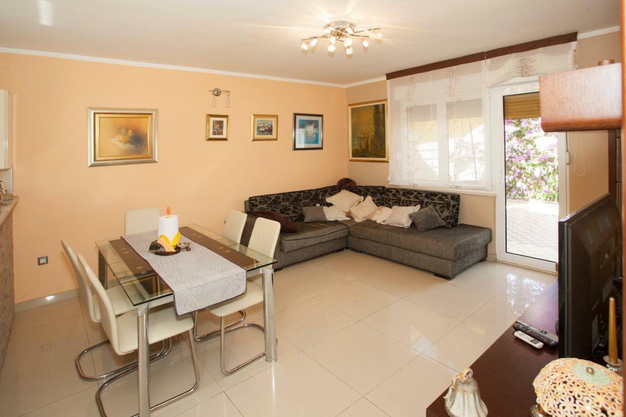 Apartment Dolores Сплит Екстериор снимка
